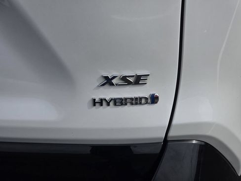 Used 2024 Toyota RAV4 XSE AWD/4WD image 34