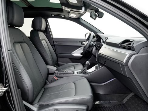 Certified 2025 Audi Q3 2.0T Premium Plus w/ Premium Plus Package image 21