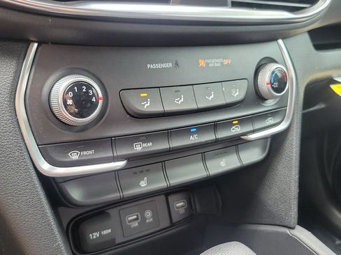 Used 2020 Hyundai Santa Fe SEL FWD image 18
