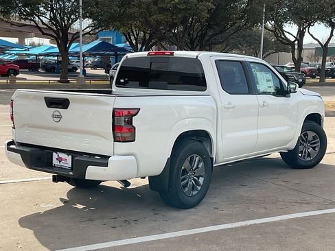 New 2026 Nissan Frontier SV image 5