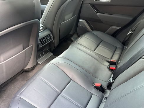 Certified 2025 Land Rover Range Rover Velar Dynamic SE image 12