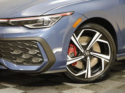 New 2026 Volkswagen Golf SE image 3