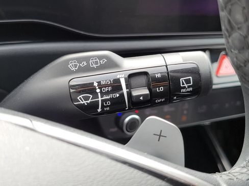 Used 2023 Kia Niro EX Touring FWD image 19