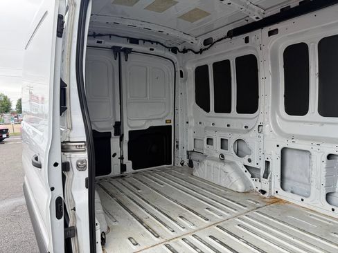 Used 2022 Ford Transit 250 Medium Roof RWD image 14