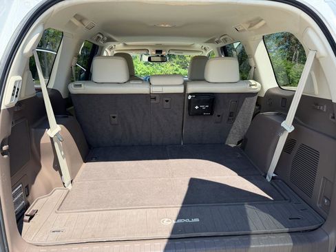 Used 2014 Lexus GX 460 Luxury image 16