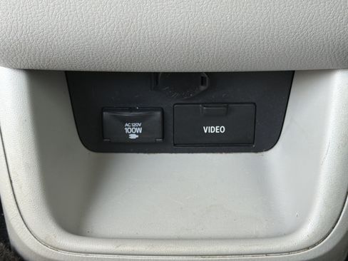 Used 2015 Toyota Highlander XLE FWD image 21
