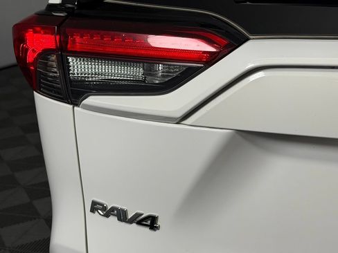 Used 2025 Toyota RAV4 SE AWD/4WD image 13