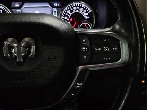 Used 2019 RAM 1500 Laramie image 18