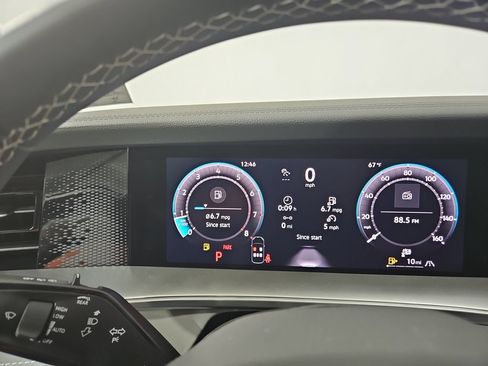 New 2026 Volkswagen Tiguan SE AWD/4WD image 15