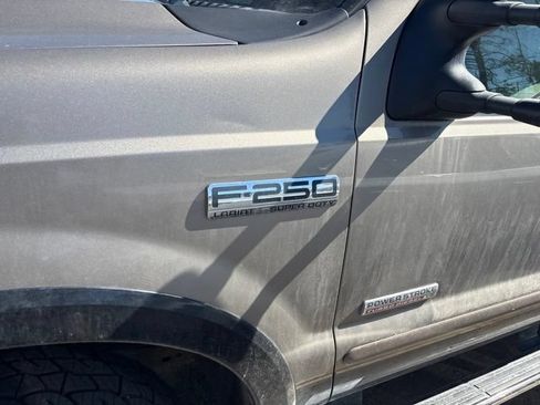 Used 2005 Ford F250 Lariat AWD/4WD image 16