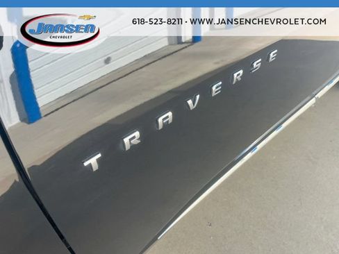 Used 2023 Chevrolet Traverse Premier FWD image 33