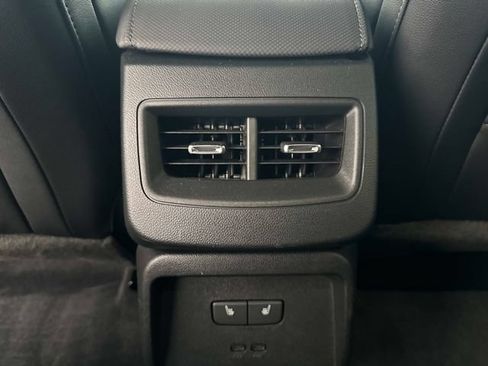 Used 2024 Chevrolet Equinox EV RS FWD image 14