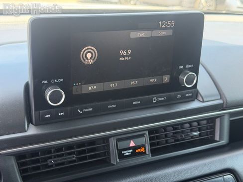 Certified 2023 Honda Pilot Sport image 27