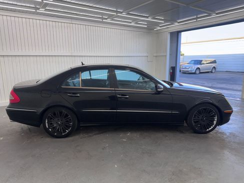 Used 2007 Mercedes-Benz E 350 Sedan image 4