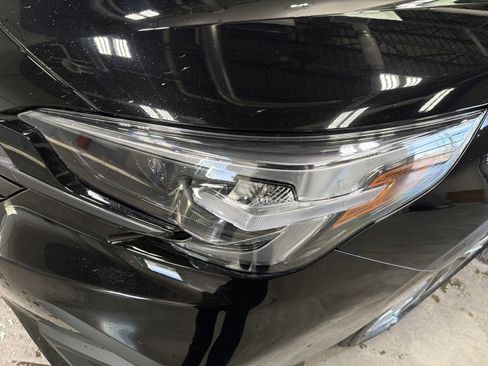 Certified 2025 Subaru Legacy Limited image 16