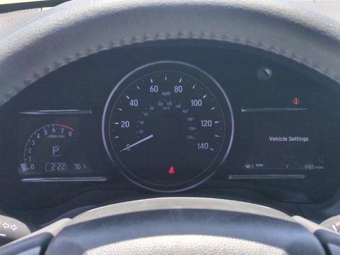 Used 2019 Honda HR-V Touring image 20