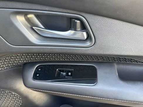 Used 2023 Nissan Ariya FWD image 21