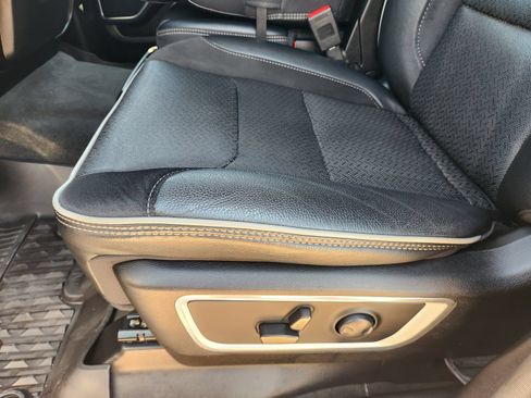 Used 2022 RAM 1500 Laramie AWD/4WD image 24