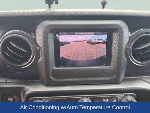 Used 2022 Jeep Gladiator Sport AWD/4WD image 13