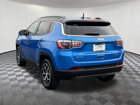 Used 2024 Jeep Compass Limited image 4