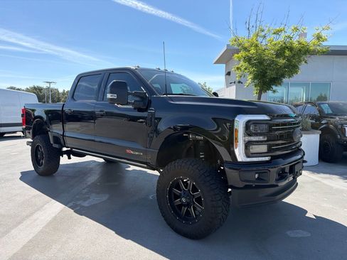 Used 2025 Ford F250 Platinum AWD/4WD image 1