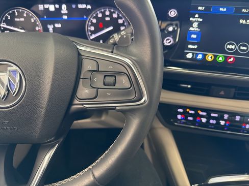 Used 2022 Buick Envision Avenir w/ Technology Package II image 21