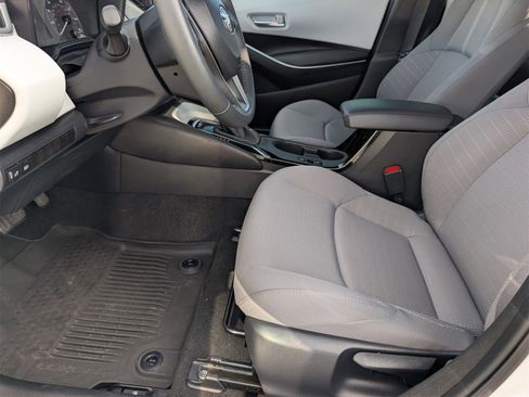 Used 2024 Toyota Corolla SE image 14
