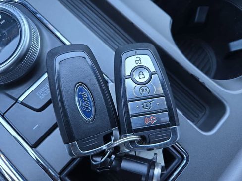 Used 2021 Ford Expedition XLT image 35