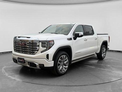 Used 2022 GMC Sierra 1500 Denali w/ Denali Reserve Package AWD/4WD image 7