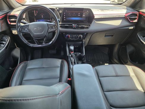 Used 2024 Chevrolet TrailBlazer RS FWD image 14