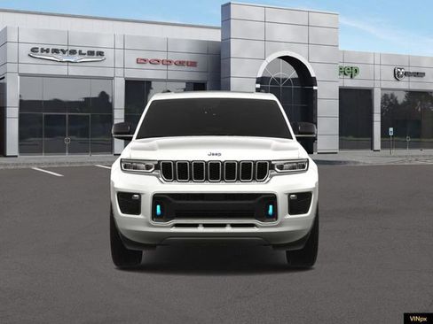 New 2025 Jeep Grand Cherokee Overland w/ Luxury Tech Group IV AWD/4WD image 12