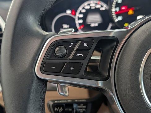 Used 2023 Porsche Cayenne image 22