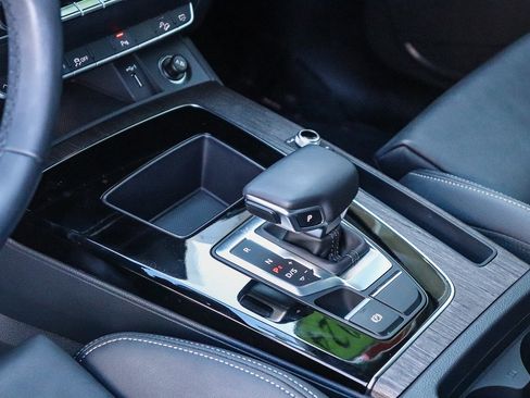 Used 2024 Audi Q5 2.0T Premium image 21