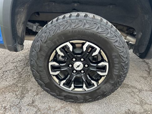 Used 2024 Chevrolet Silverado 1500 ZR2 image 5