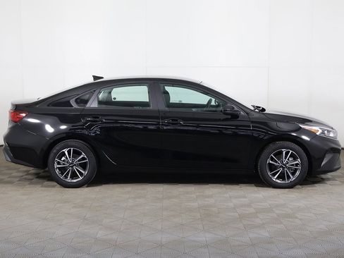 Used 2023 Kia Forte LXS image 16