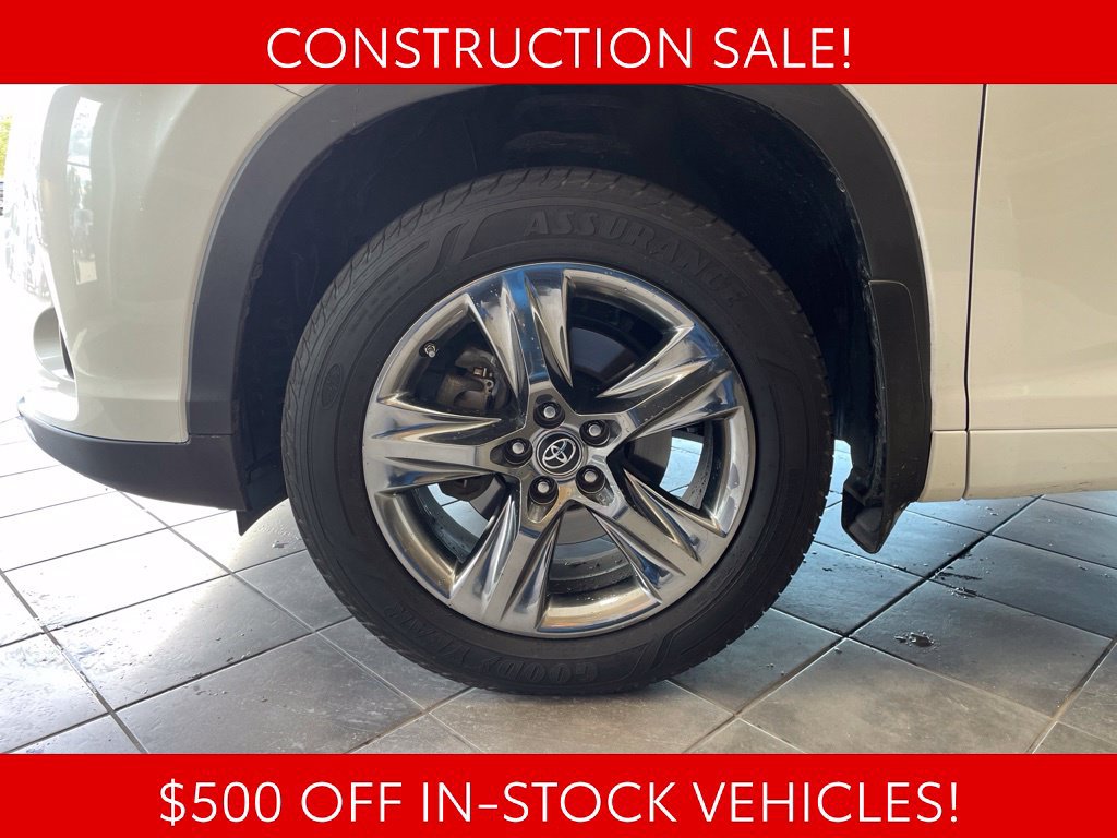 Used 2019 Toyota Highlander Limited Platinum AWD/4WD image 20
