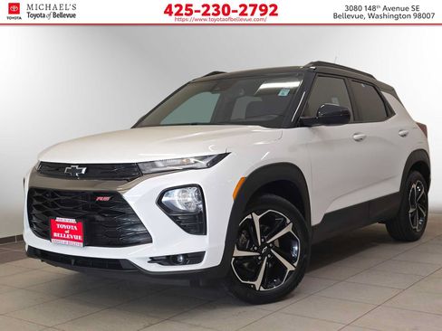 Used 2021 Chevrolet TrailBlazer RS w/ Sun and Liftgate Package AWD/4WD image 1
