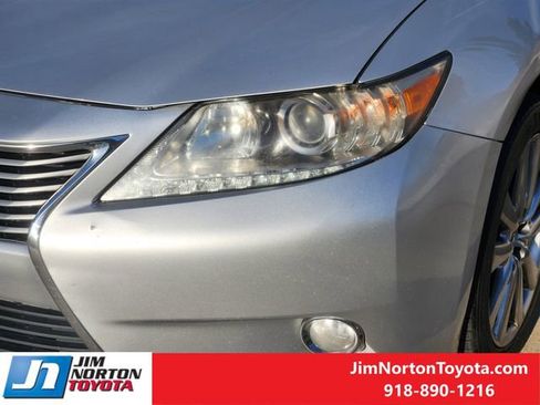 Used 2013 Lexus ES 350 w/ Premium Pkg image 11