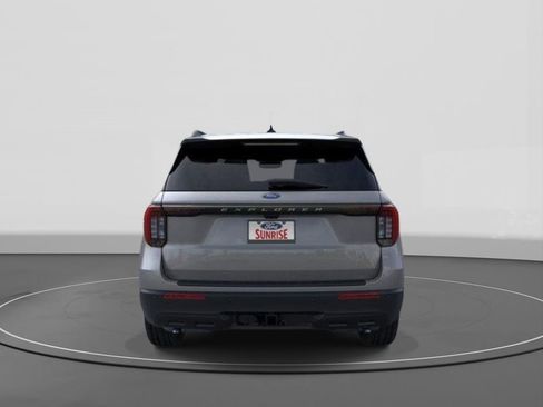 New 2026 Ford Explorer Active RWD image 5