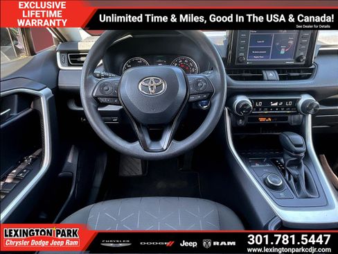 Used 2021 Toyota RAV4 XLE w/ Convenience Package AWD/4WD image 8