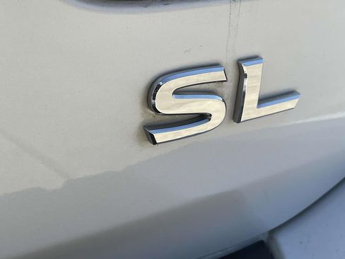 Used 2023 Nissan Armada SL w/ Captain's Chairs Package image 9