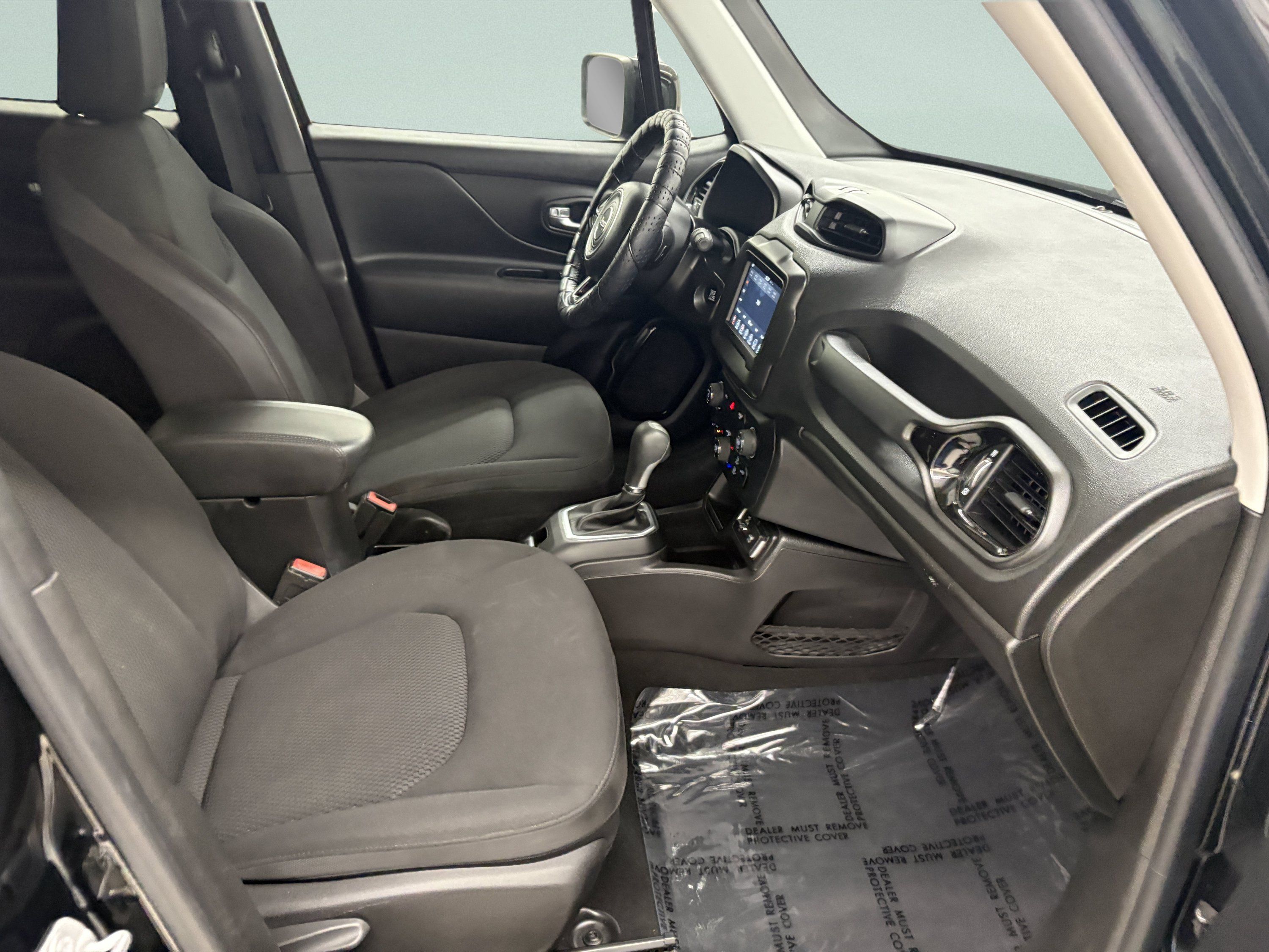 Used 2019 Jeep Renegade Altitude w/ Quick Order Package 2XM FWD image 19