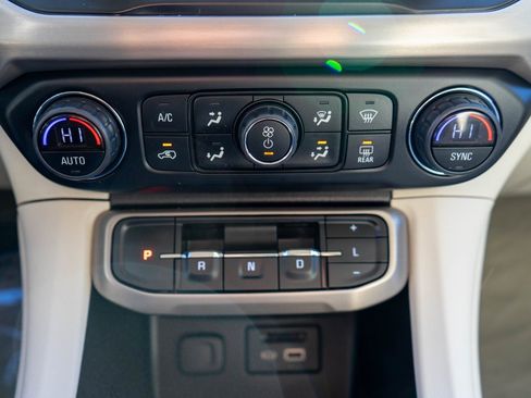 Used 2023 GMC Acadia Denali w/ Denali Ultimate Package image 29