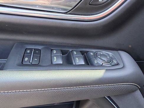 Used 2023 Chevrolet Tahoe Premier RWD image 8