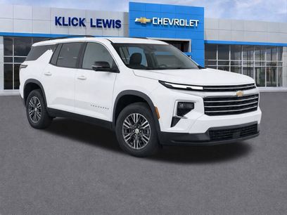 Used 2024 Chevrolet Traverse LT