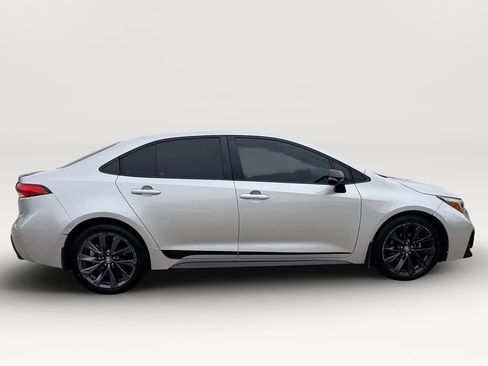 Used 2023 Toyota Corolla SE image 10