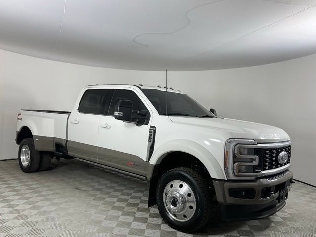 Used 2026 Ford F450 King Ranch AWD/4WD image 3