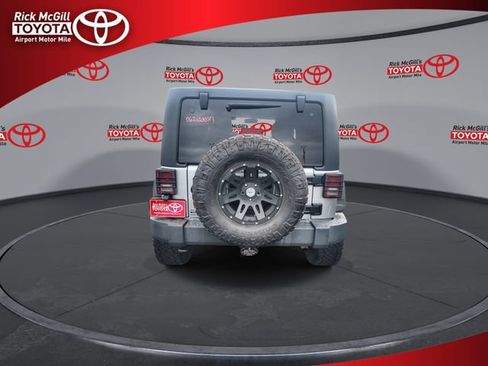 Used 2017 Jeep Wrangler Unlimited Sport w/ Quick Order Package 24S AWD/4WD image 7