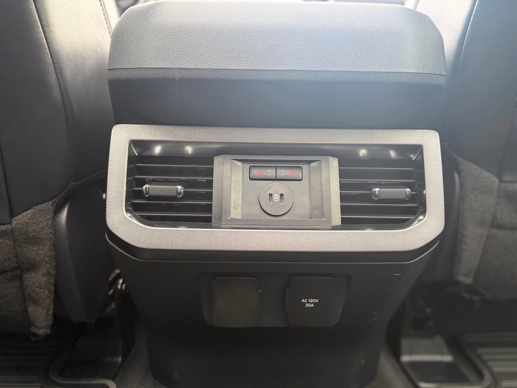 Used 2024 Ford F250 Platinum AWD/4WD image 16