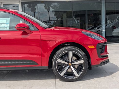 New 2026 Porsche Macan image 11